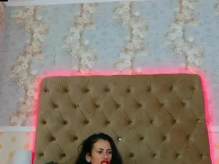 Vivian-Cross's Live Sex Cam Show