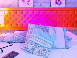 BritneyCortz's Live Sex Cam Show