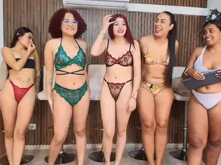 dayannawins's Live Sex Cam Show