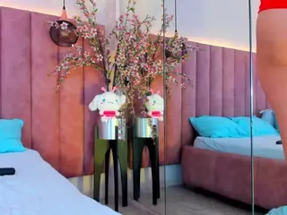 CarolineMoreno's Live Sex Cam Show