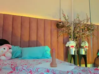 CarolineMoreno's Live Sex Cam Show