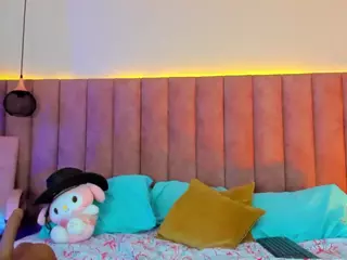 CarolineMoreno's Live Sex Cam Show