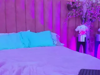 CarolineMoreno's Live Sex Cam Show