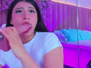CarolineMoreno's Live Sex Cam Show