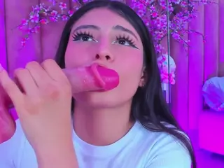 CarolineMoreno's Live Sex Cam Show