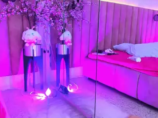 CarolineMoreno's Live Sex Cam Show