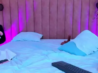 CarolineMoreno's Live Sex Cam Show