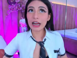 CarolineMoreno's Live Sex Cam Show