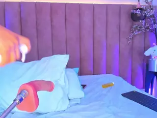 CarolineMoreno's Live Sex Cam Show