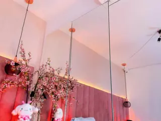 CarolineMoreno's Live Sex Cam Show