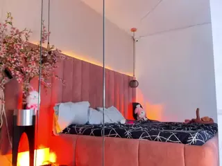 CarolineMoreno's Live Sex Cam Show