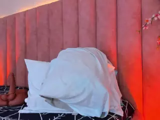 CarolineMoreno's Live Sex Cam Show