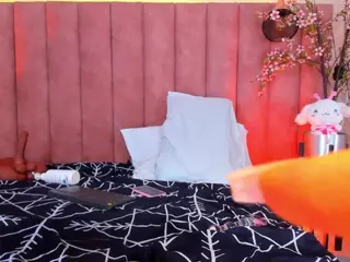 CarolineMoreno's Live Sex Cam Show