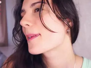 Delly's Live Sex Cam Show