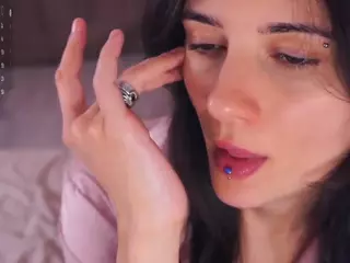 Delly's Live Sex Cam Show