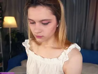 Miranda's Live Sex Cam Show