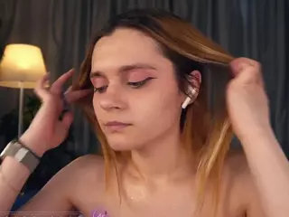 Miranda's Live Sex Cam Show