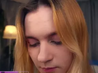Miranda's Live Sex Cam Show