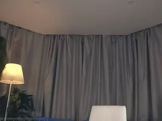 Miranda's Live Sex Cam Show