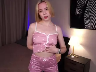 MariamHalloway's Live Sex Cam Show