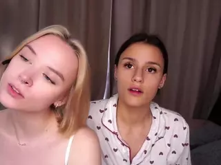 MariamHalloway's Live Sex Cam Show