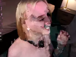 MariamHalloway's Live Sex Cam Show