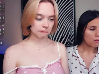 MariamHalloway's Live Sex Cam Show