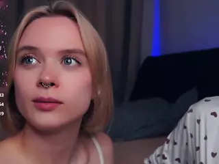 MariamHalloway's Live Sex Cam Show
