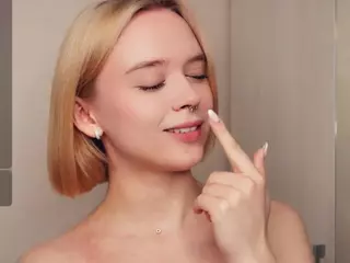 MariamHalloway's Live Sex Cam Show