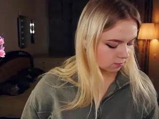 Lora's Live Sex Cam Show