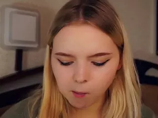 Lora's Live Sex Cam Show
