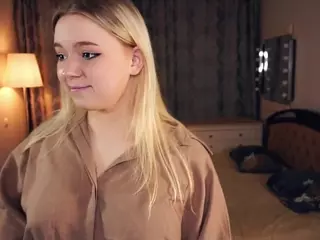 Lora's Live Sex Cam Show
