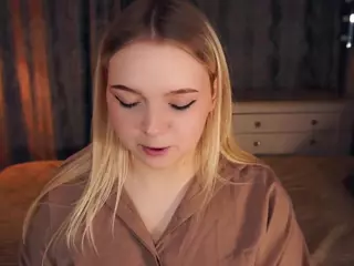 Lora's Live Sex Cam Show