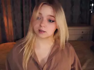 Lora's Live Sex Cam Show