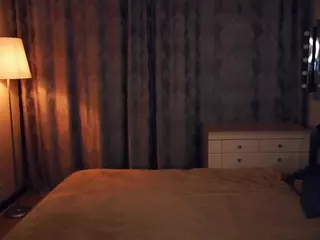 Lora's Live Sex Cam Show