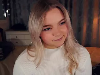 Lora's Live Sex Cam Show