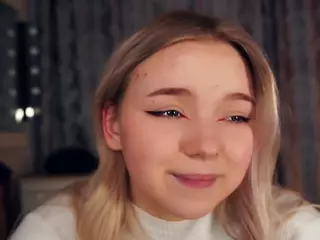 Lora's Live Sex Cam Show