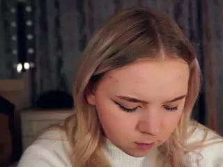 Lora's Live Sex Cam Show