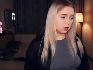 Lora's Live Sex Cam Show