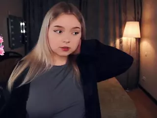 Lora's Live Sex Cam Show