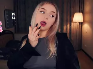 Lora's Live Sex Cam Show