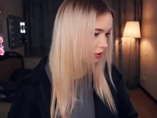 Lora's Live Sex Cam Show