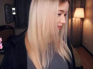 Lora's Live Sex Cam Show