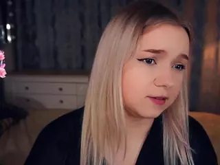 Lora's Live Sex Cam Show