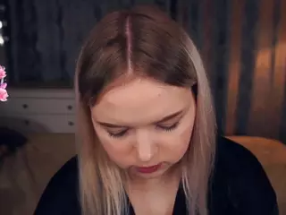 Lora's Live Sex Cam Show