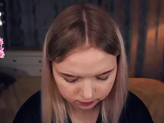 Lora's Live Sex Cam Show