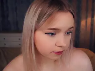 Lora's Live Sex Cam Show