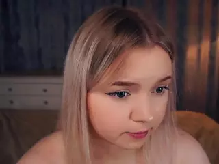 Lora's Live Sex Cam Show