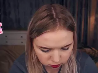 Lora's Live Sex Cam Show