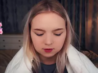 Lora's Live Sex Cam Show